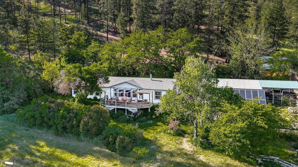 Property Photo:  32965 Hawk Creek Ranch Rd N  WA 99122 