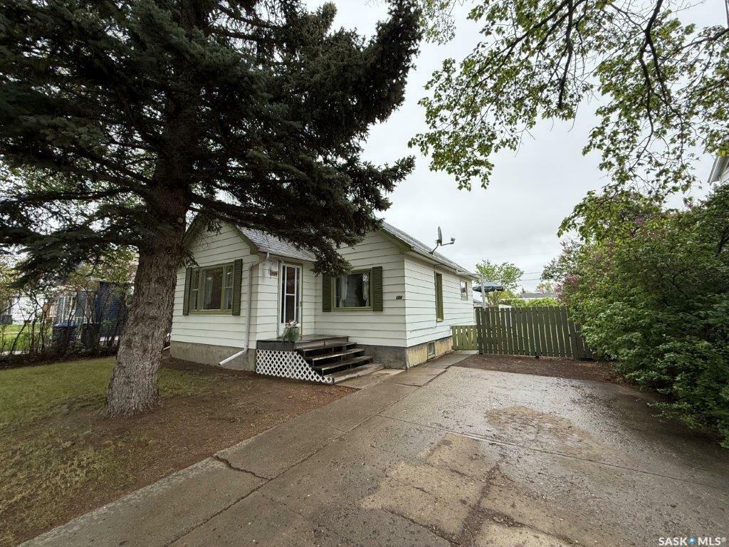 Property Photo: 404 Main Street SK S0L 1S0