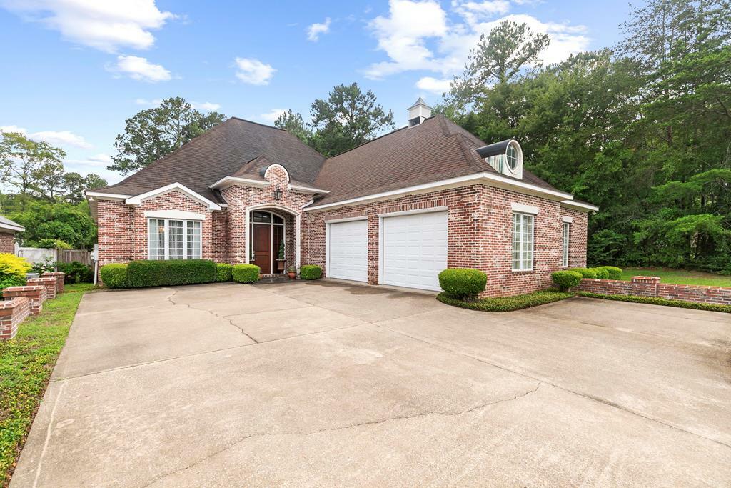 Property Photo: 6 Williamsburg Place AL 36305