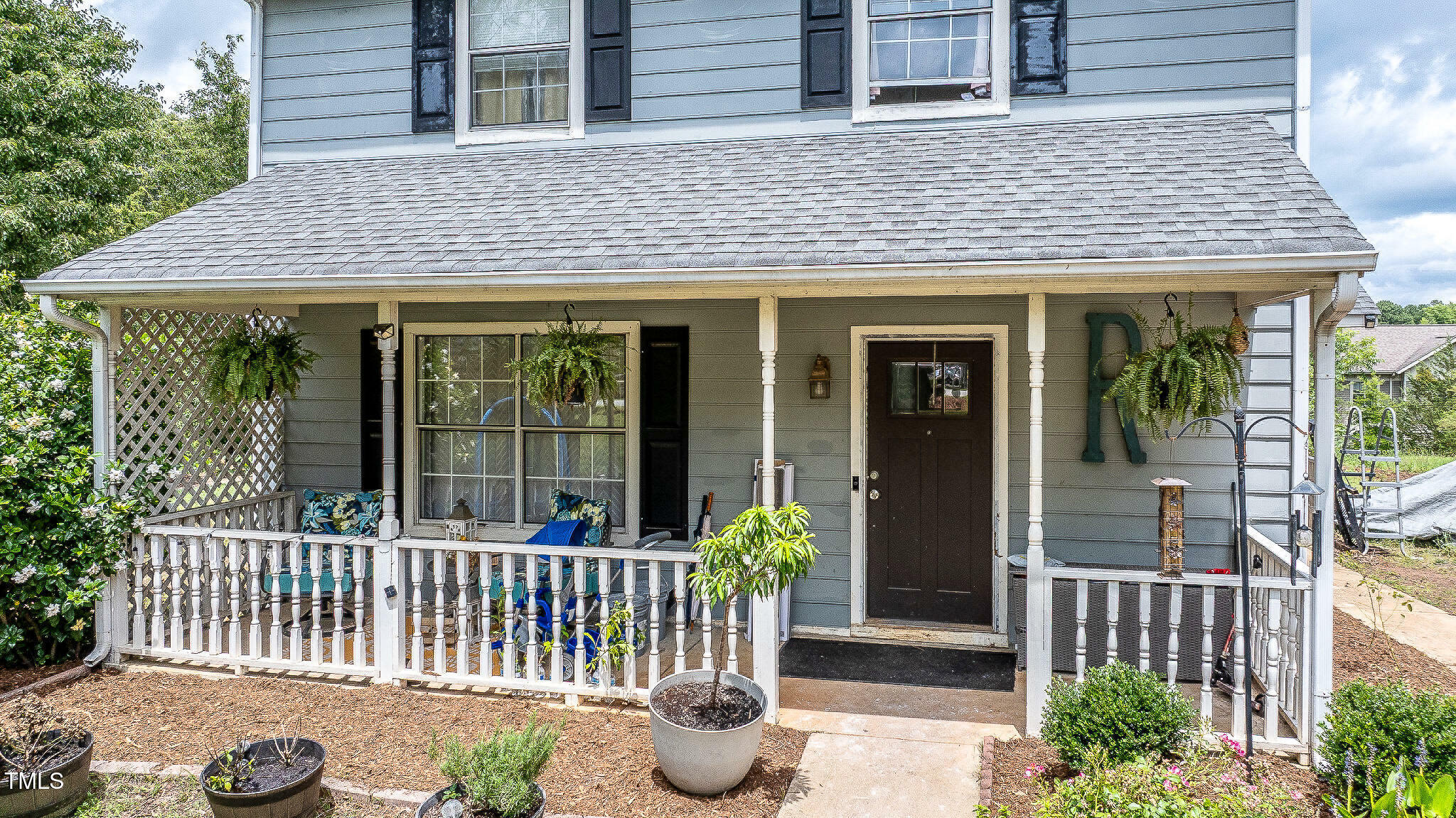 Property Photo: 601 Country Lane NC 27540