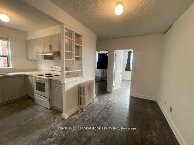 Property Photo:  1516 Eglinton Avenue W Apt 1  ON M6E 2G8 