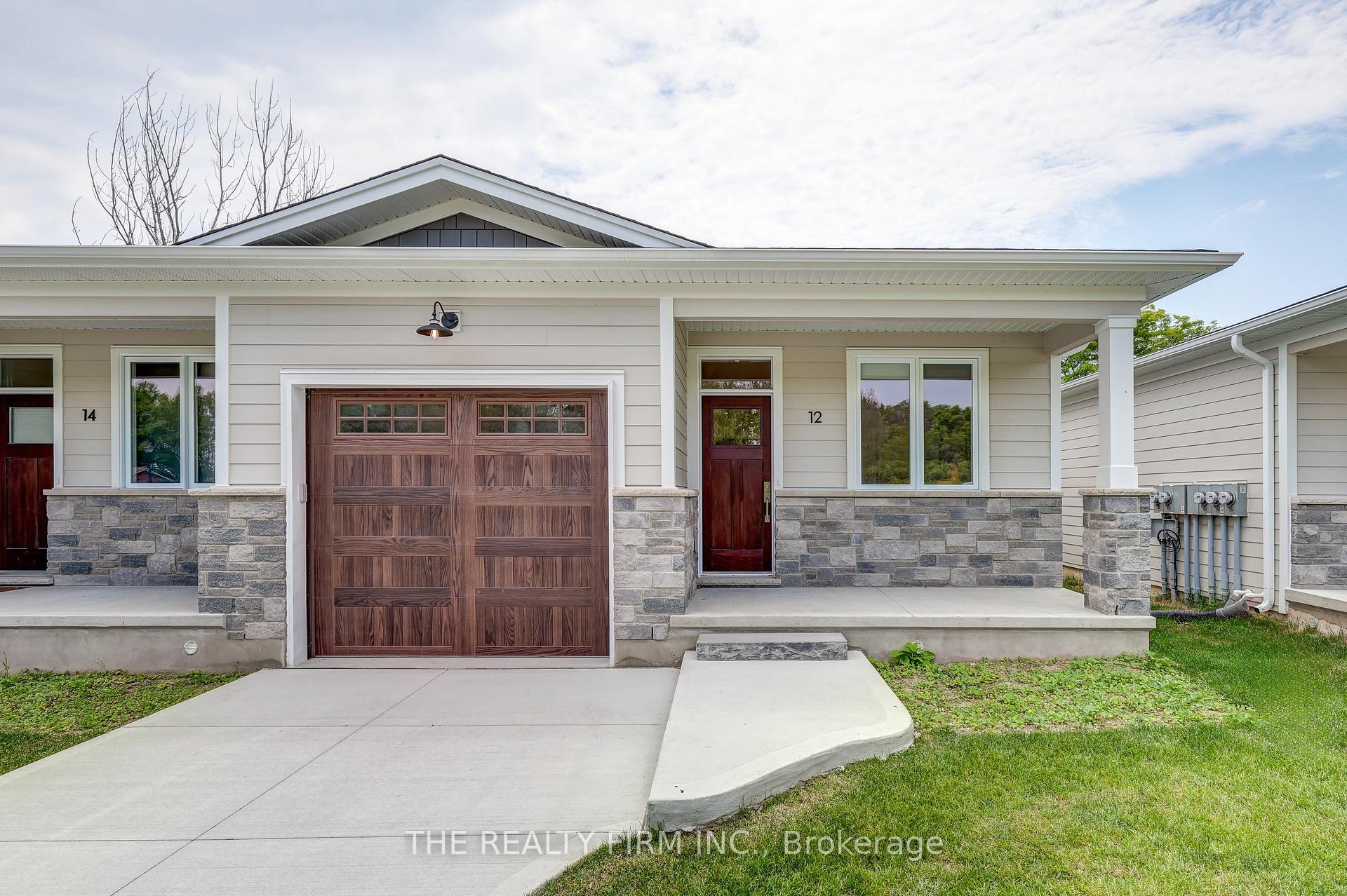 Property Photo: 85 Forest Street 4 ON N5H 1S5