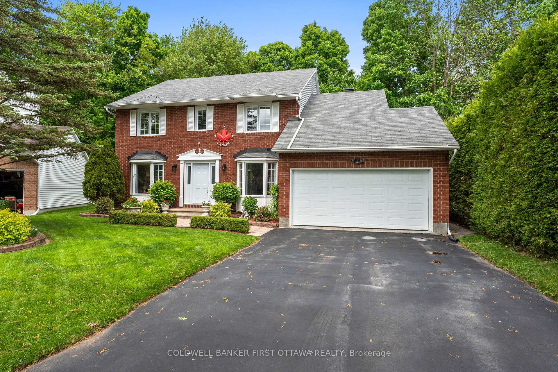 Property Photo: 152 Tweed Crescent ON K4R 1A4