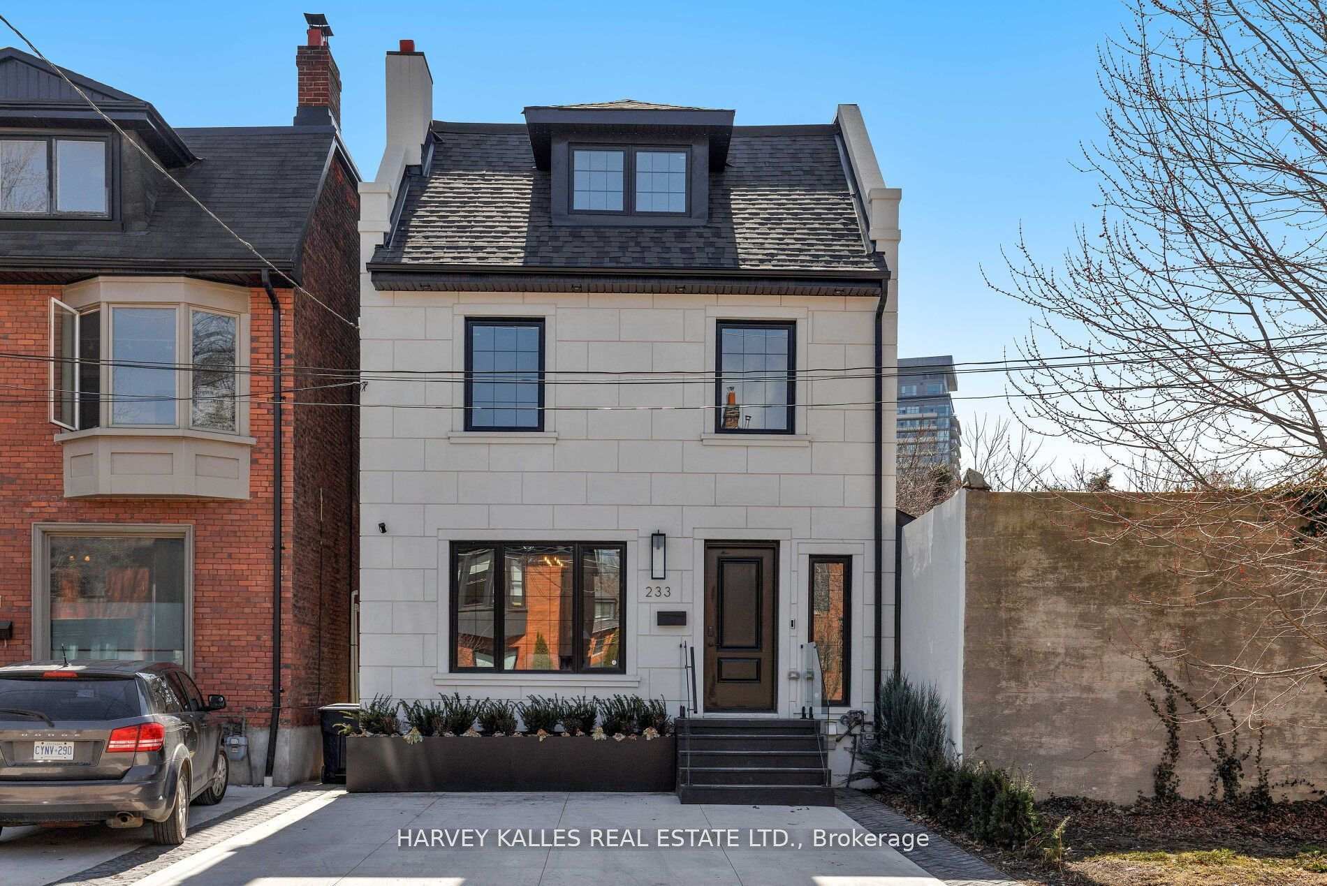 233 Macpherson Avenue  Toronto ON M4V 1A1 photo