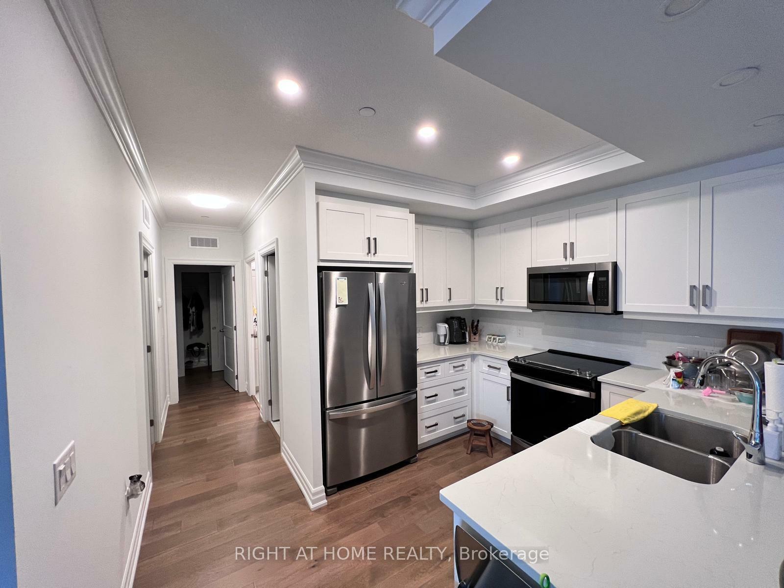 Property Photo: 460 Callaway Road 706 ON N6G 0Z2