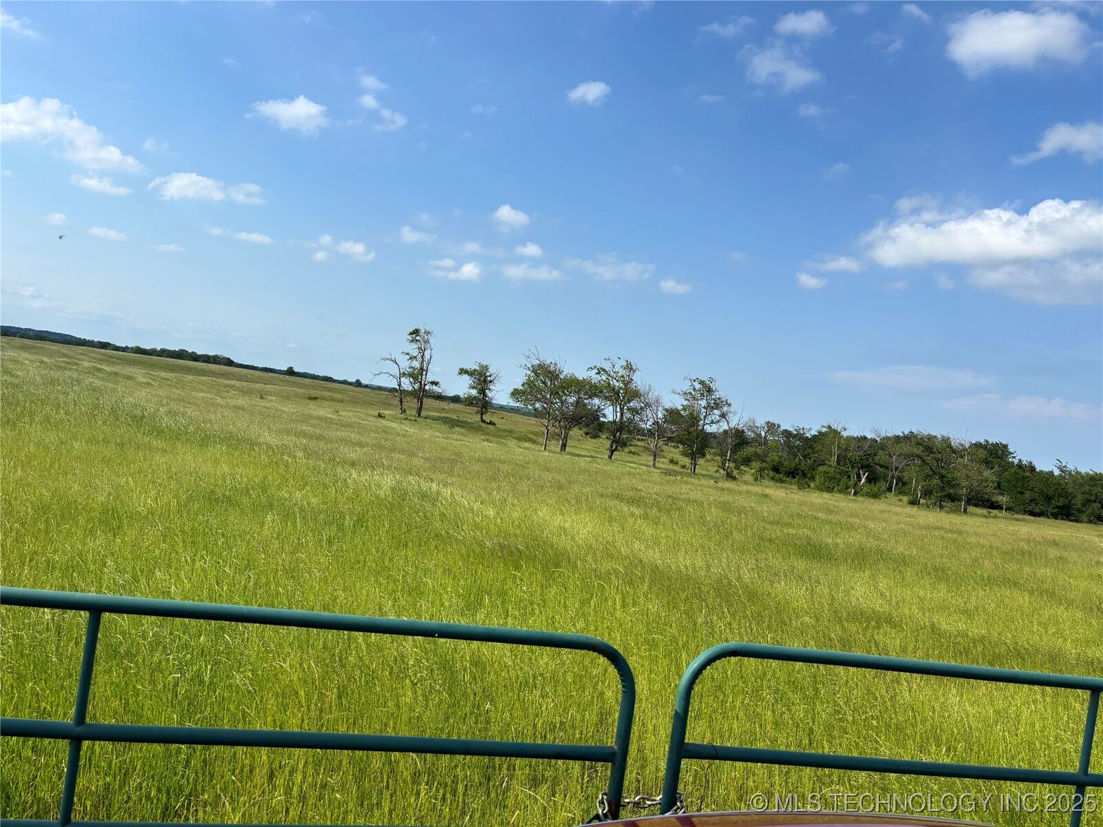 Property Photo:  County Road 1170  OK 74883 