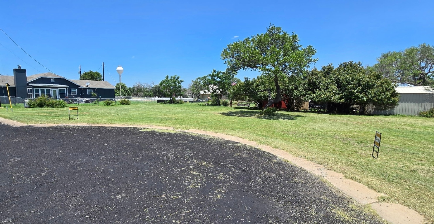 Property Photo: 105 Pitchfork Drive TX 78636