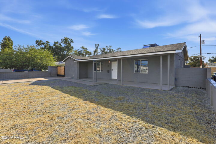 Property Photo: 1915 W Missouri Avenue AZ 85015