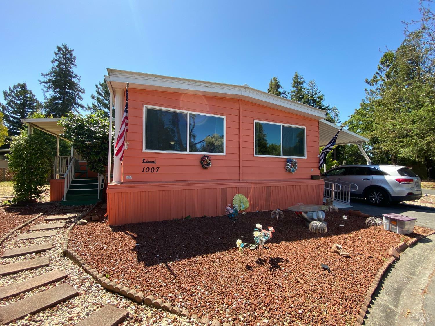 Property Photo: 1007 N Napa Court CA 94954