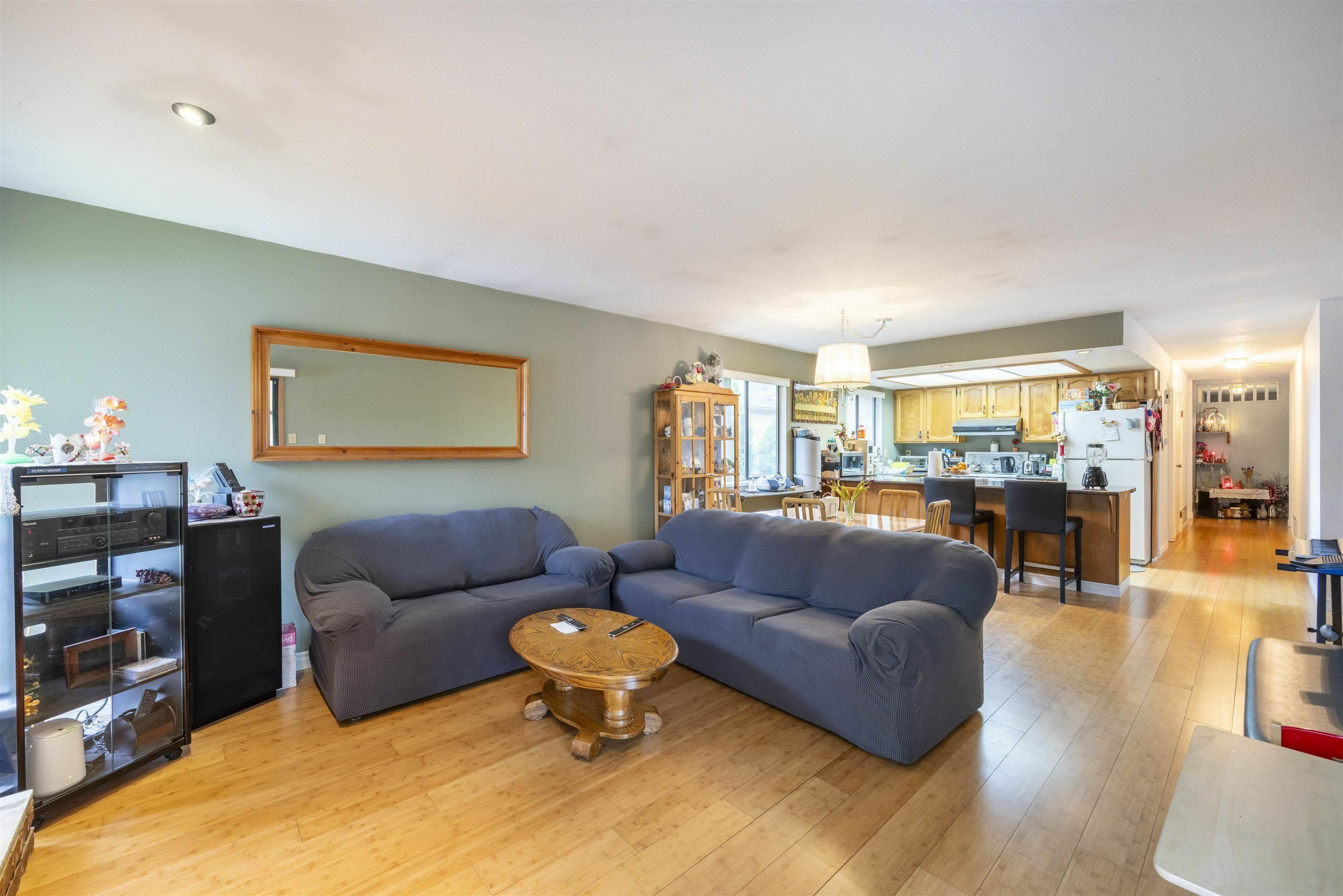 Property Photo: 2480 McLennan Avenue BC V6X 2N7