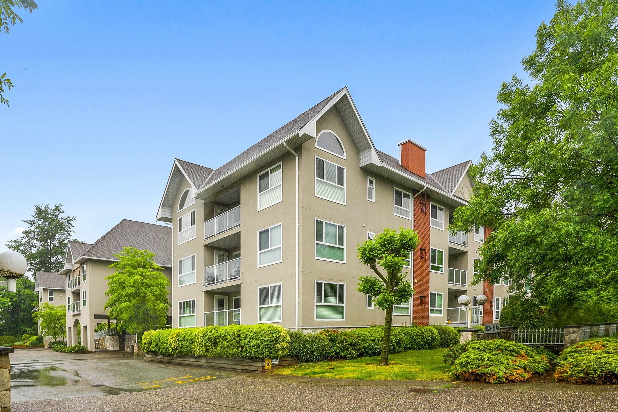 Photo de la propriété: 19835 64 Avenue 109 BC V2Y 1L8