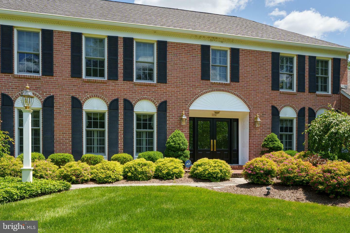 Property Photo:  270 Carriage Way  NJ 08540 