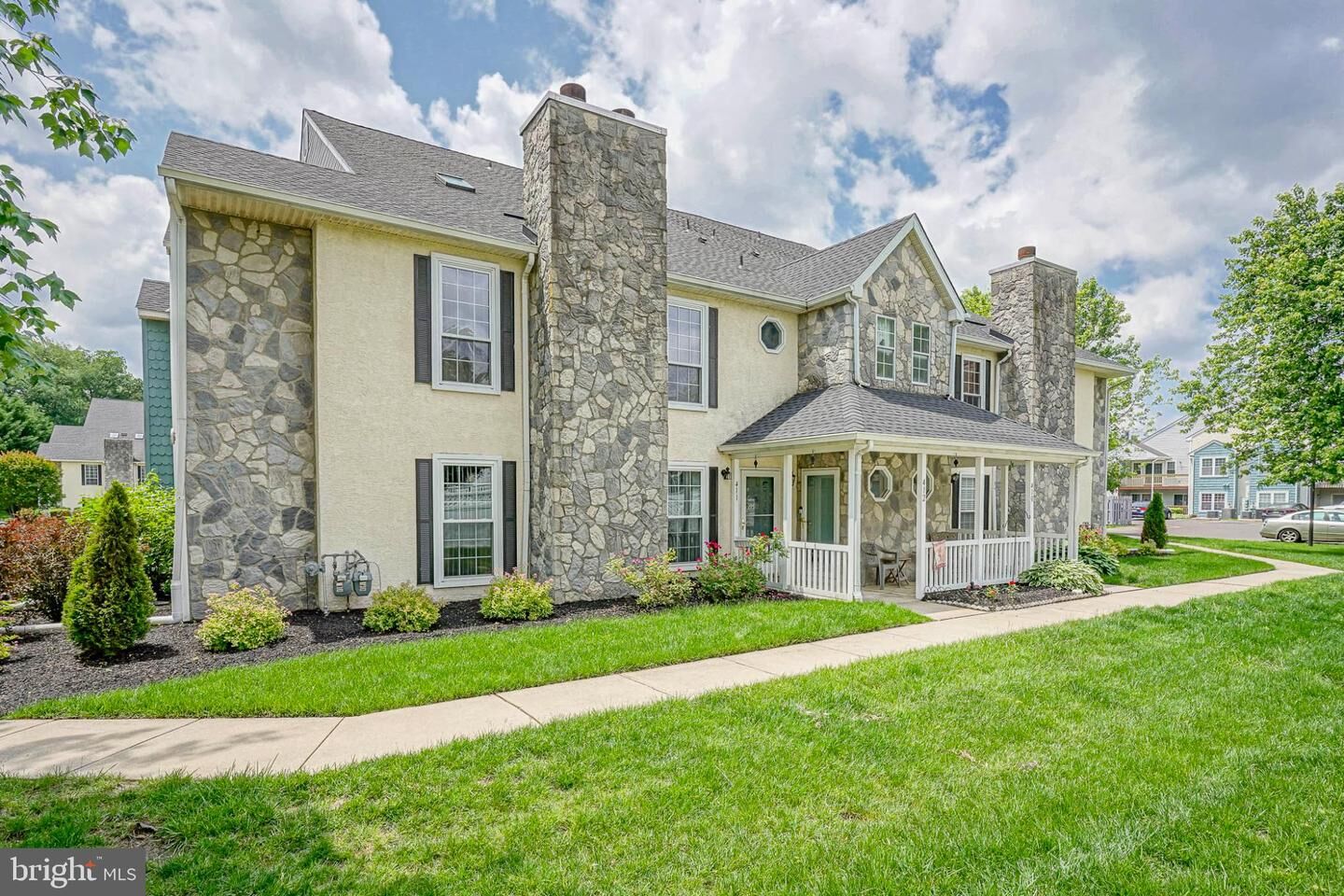 Property Photo:  412 Pepper Mill Ct  NJ 08080 