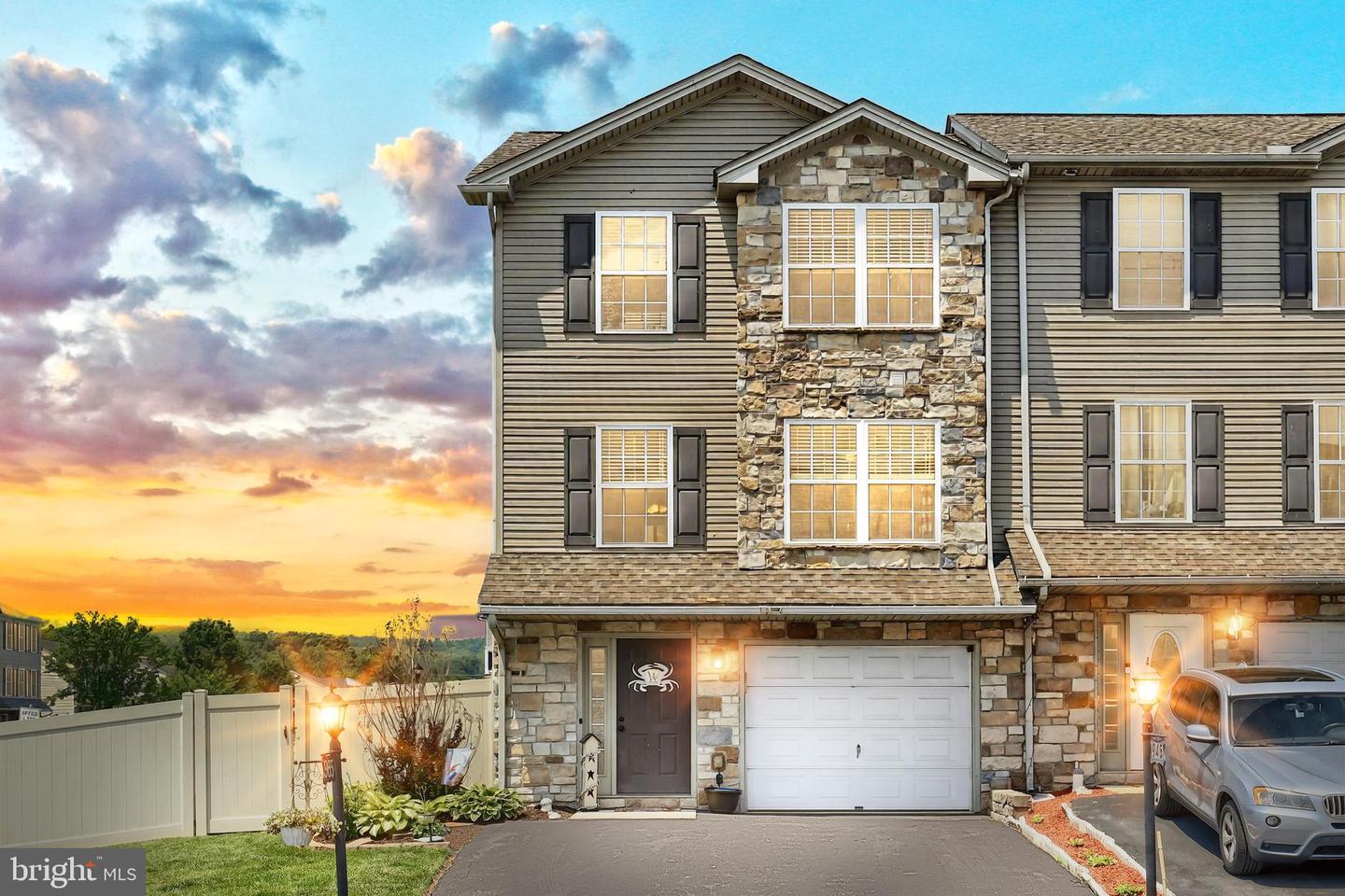965 Rachel Drive  York PA 17404 photo