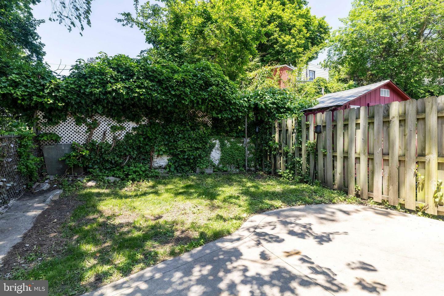 Property Photo: 400 Delmar Street PA 19128