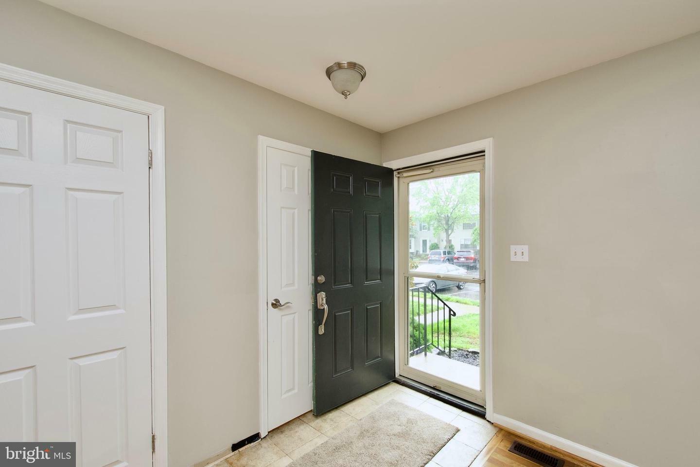 Property Photo:  14984 Cheyenne Way  VA 20169 