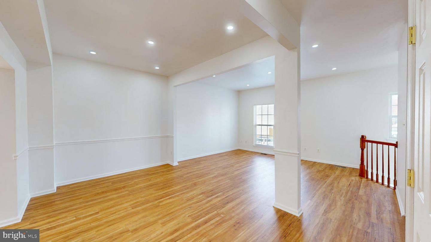 Property Photo: 527 Sparkleberry Terrace NE VA 20176