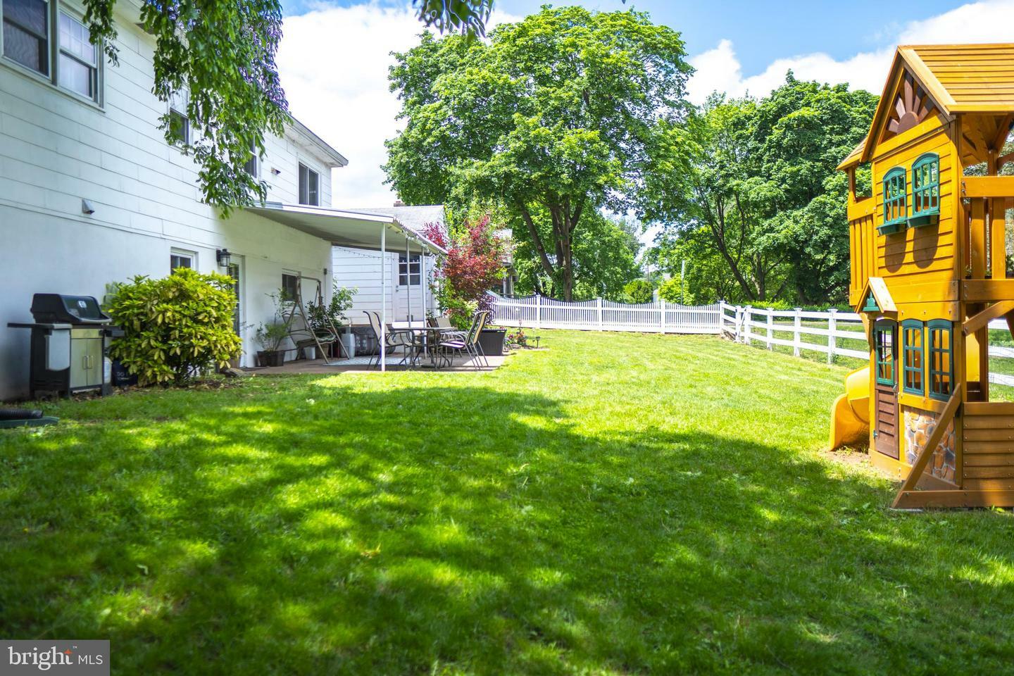 Property Photo: 555 Mervine Street PA 19464