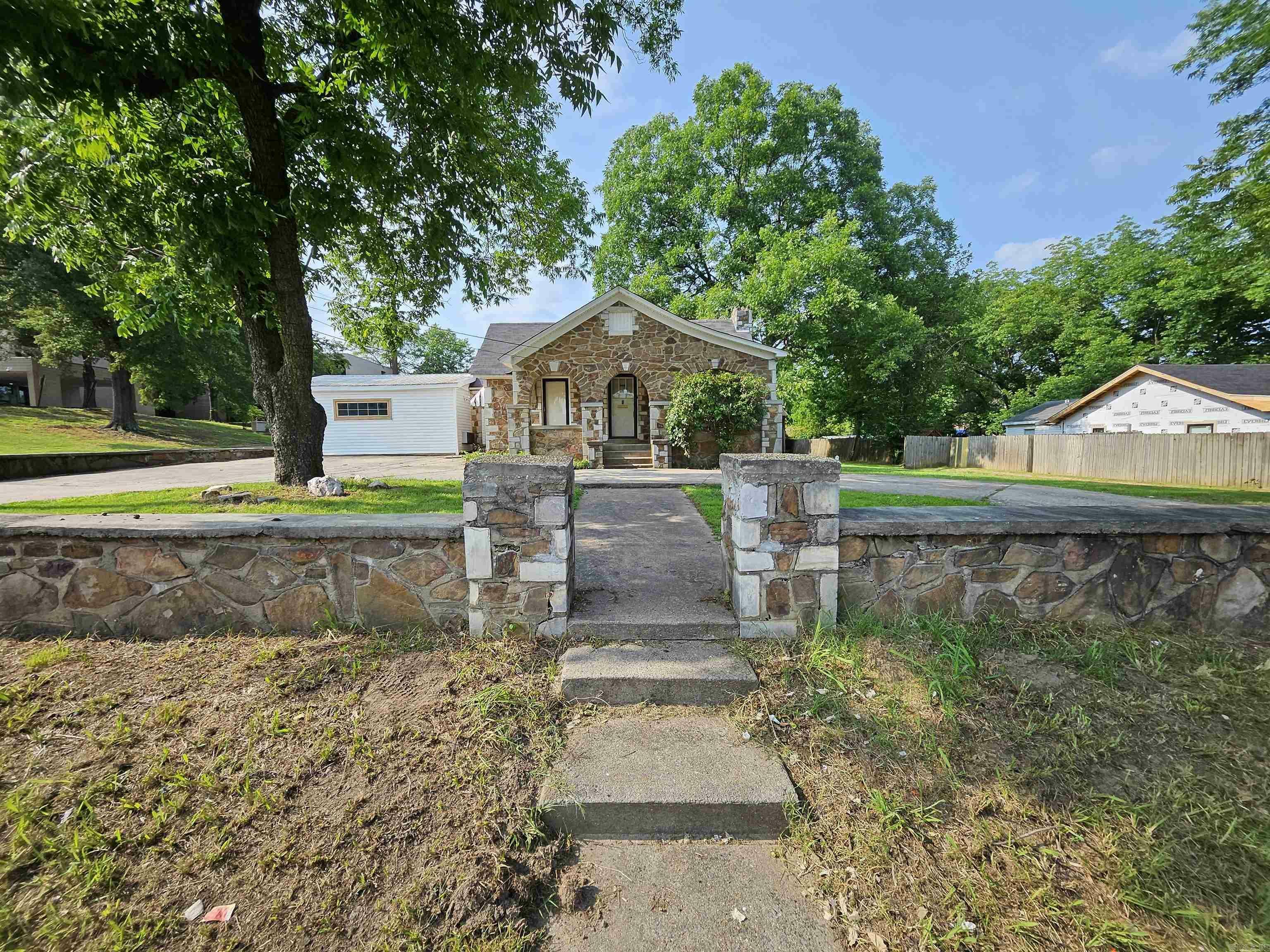 Property Photo: 1421 W 25th Street AR 72114