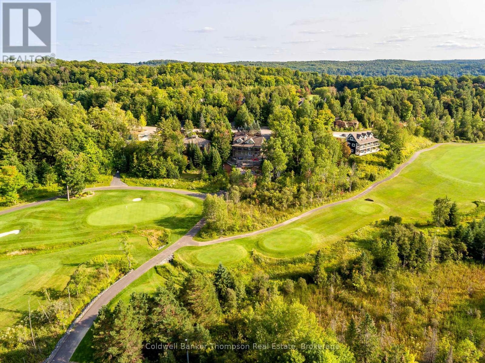 Photo de la propriété: 21 Deerhurst Highlands Drive ON P1H 1B1