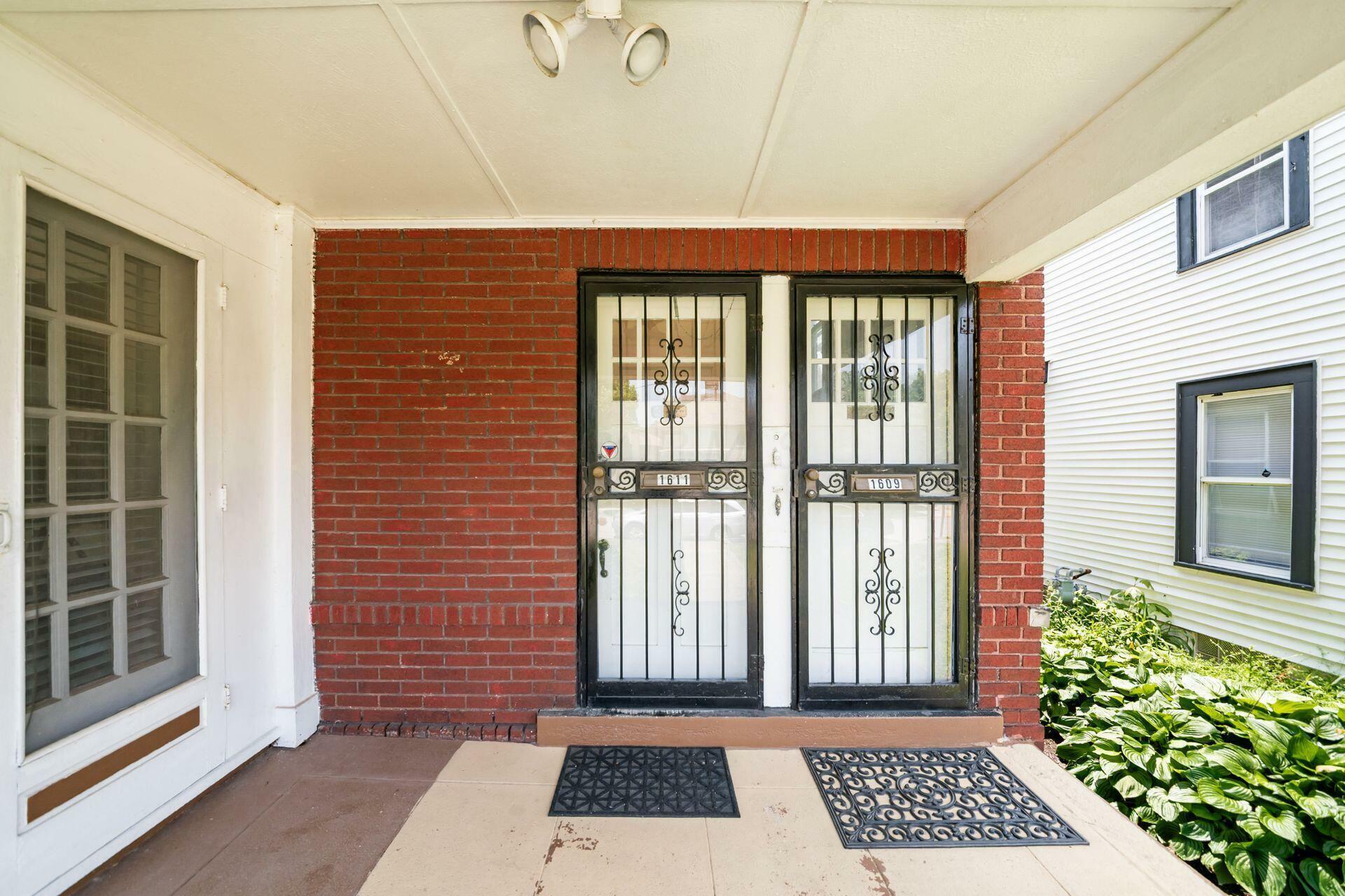 Property Photo:  1609-1611 Richmond Avenue  OH 43203 