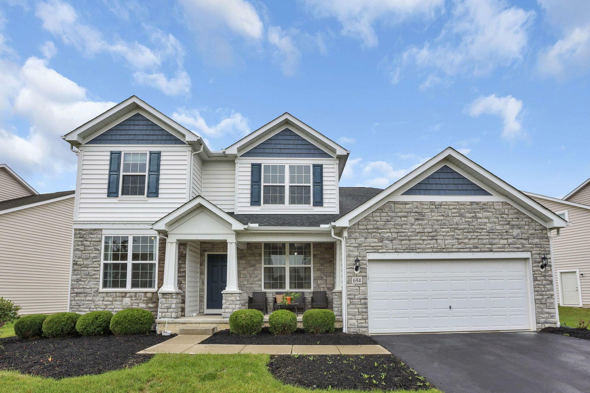 Property Photo: 694 Eagle Walk Road OH 43015