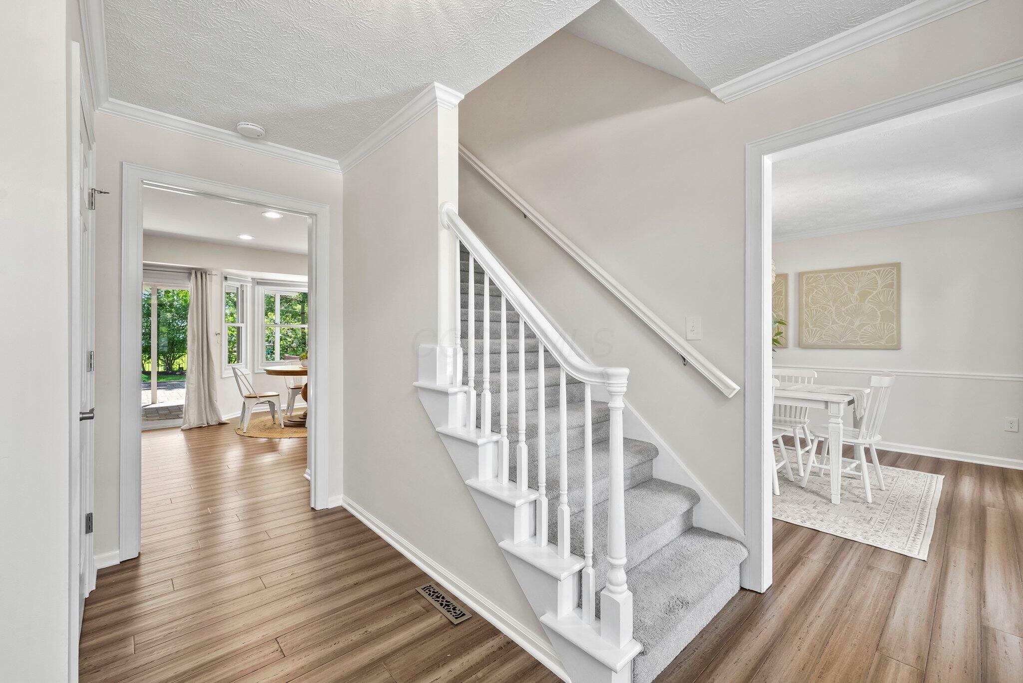 Property Photo: 2201 Stratingham Drive OH 43016
