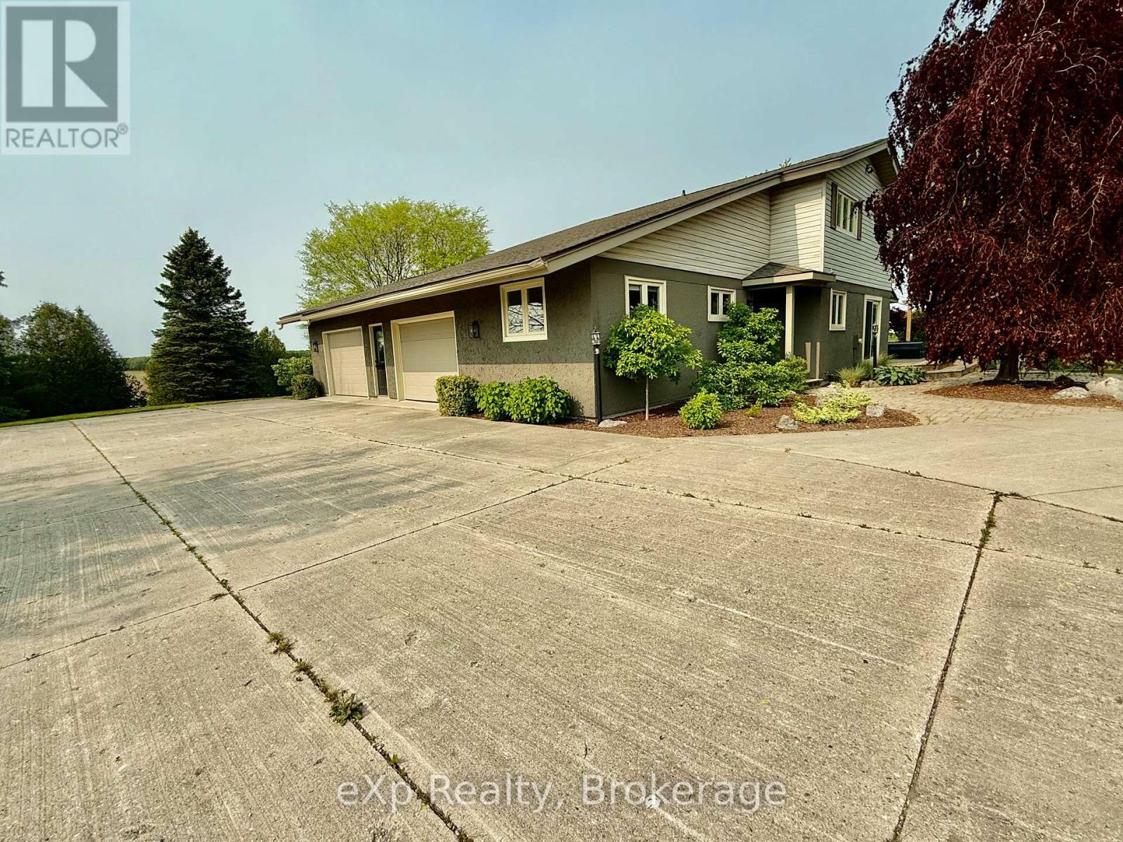 Property Photo: 93 Sideroad 40 ON N0G 2J0