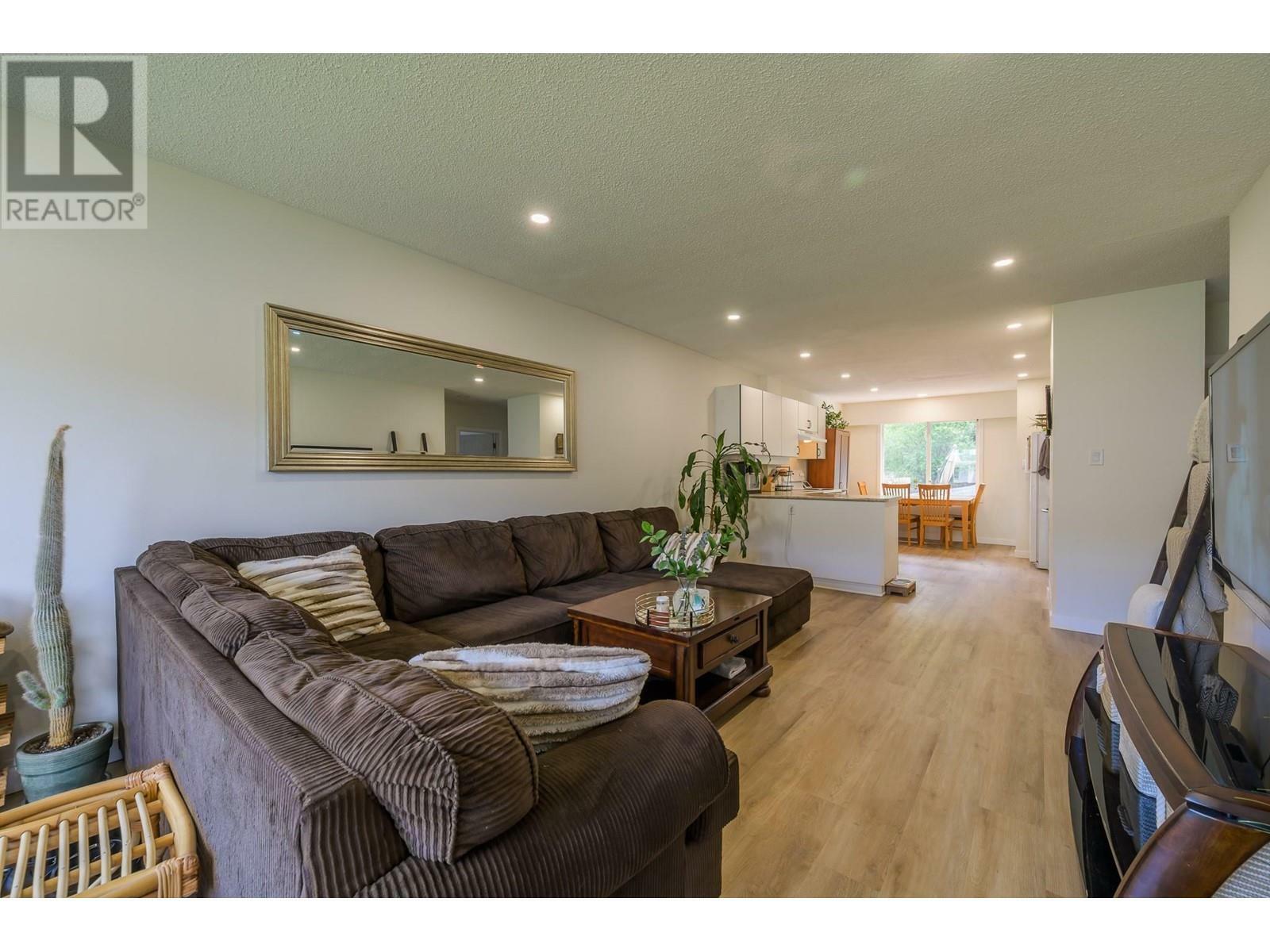 Property Photo: 2257/2259 Valleyview Drive BC V2C 4C8