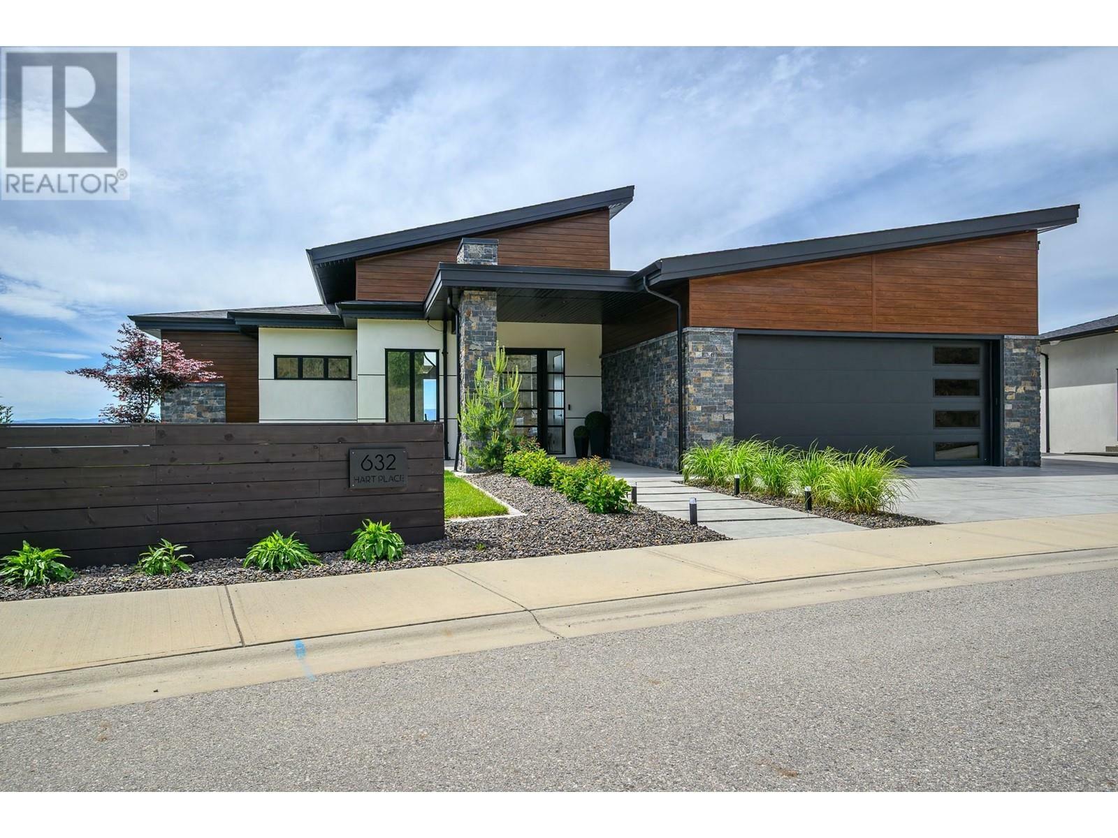 632 Hart Place  Vernon BC V1B 4B2 photo