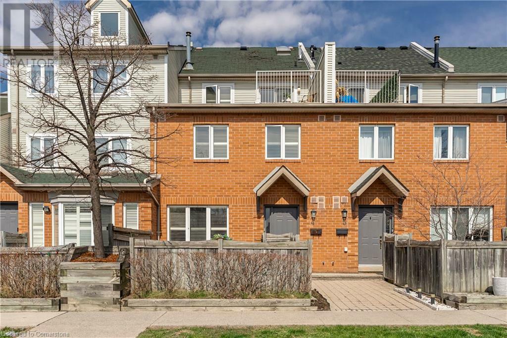 Photo de la propriété:  1241 Parkwest Place 4  ON L5E 3J3 
