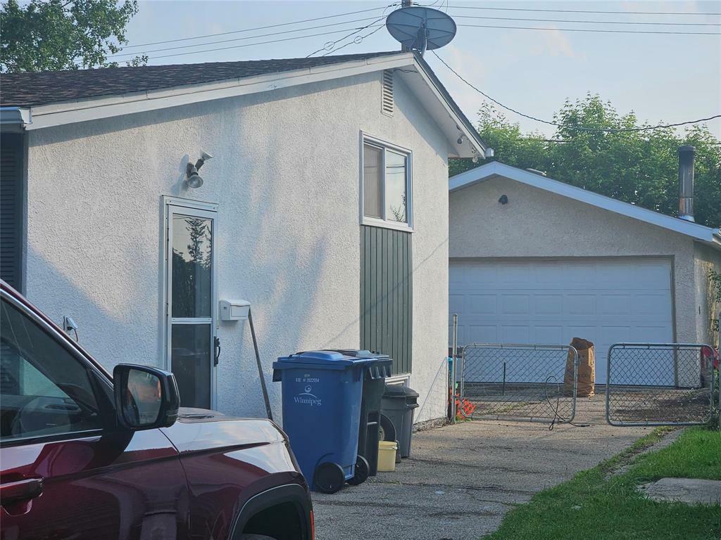 Property Photo: 60 Vincent Massey Boulevard MB R2J 2A9