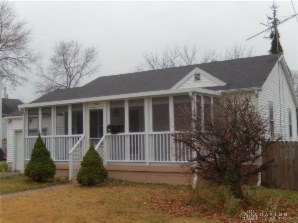 Property Photo: 1033 Victoria Avenue OH 45324