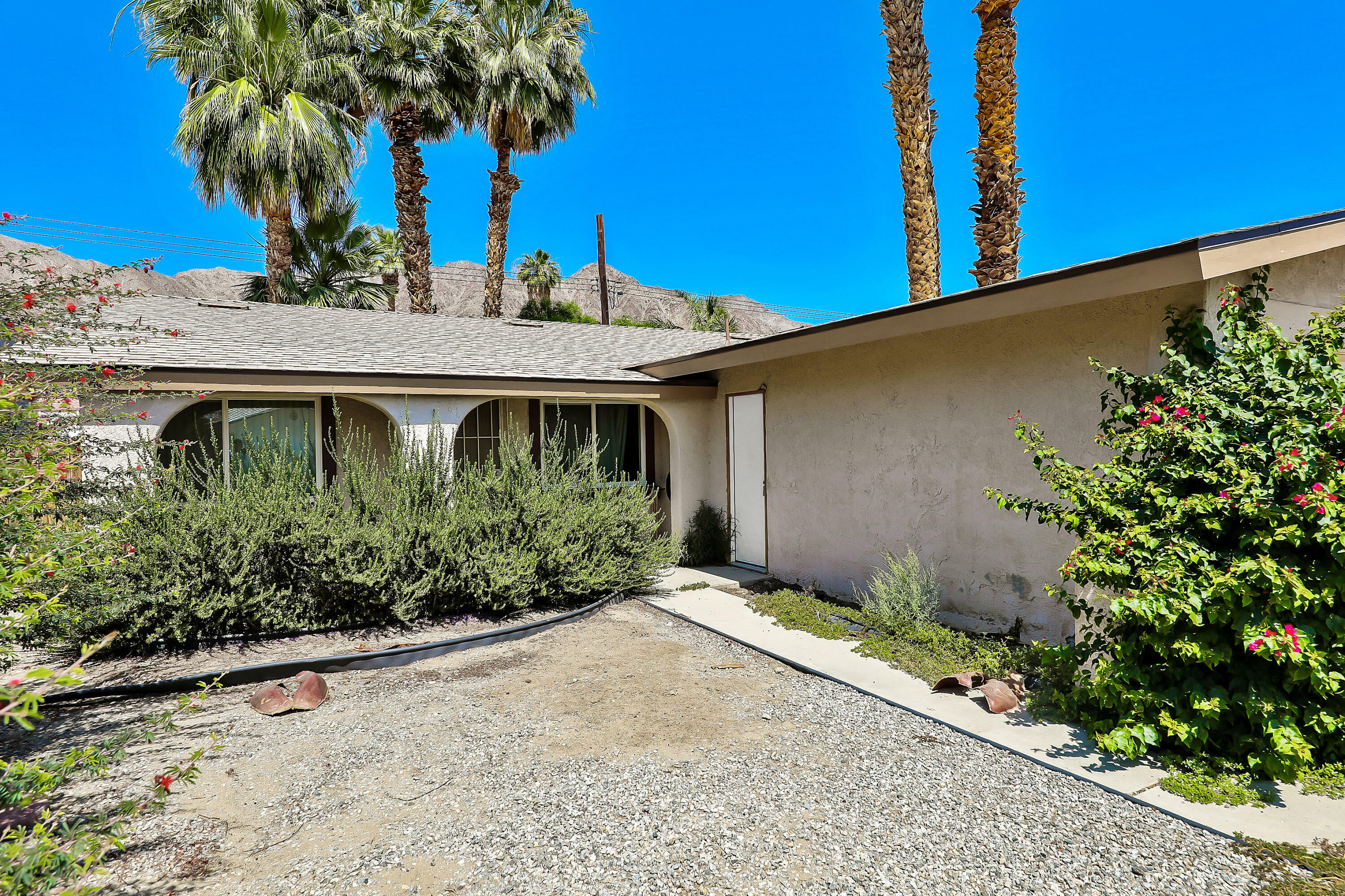 Property Photo: 51191 Avenida Herrera CA 92253