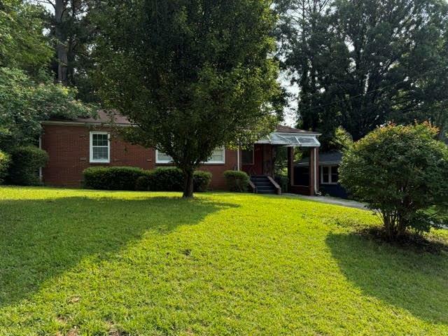 Property Photo: 186 W Lake Drive NW GA 30314