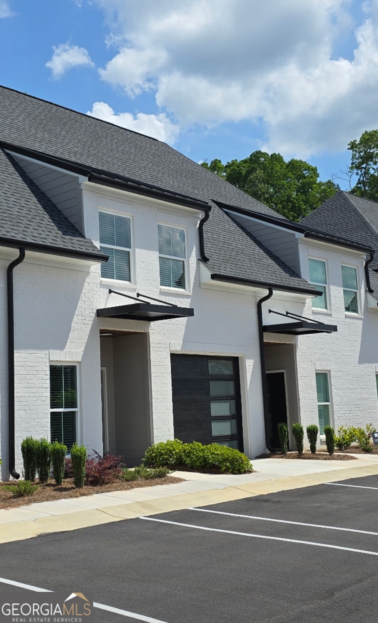 Property Photo: 89 Chateau Drive SE GA 30161