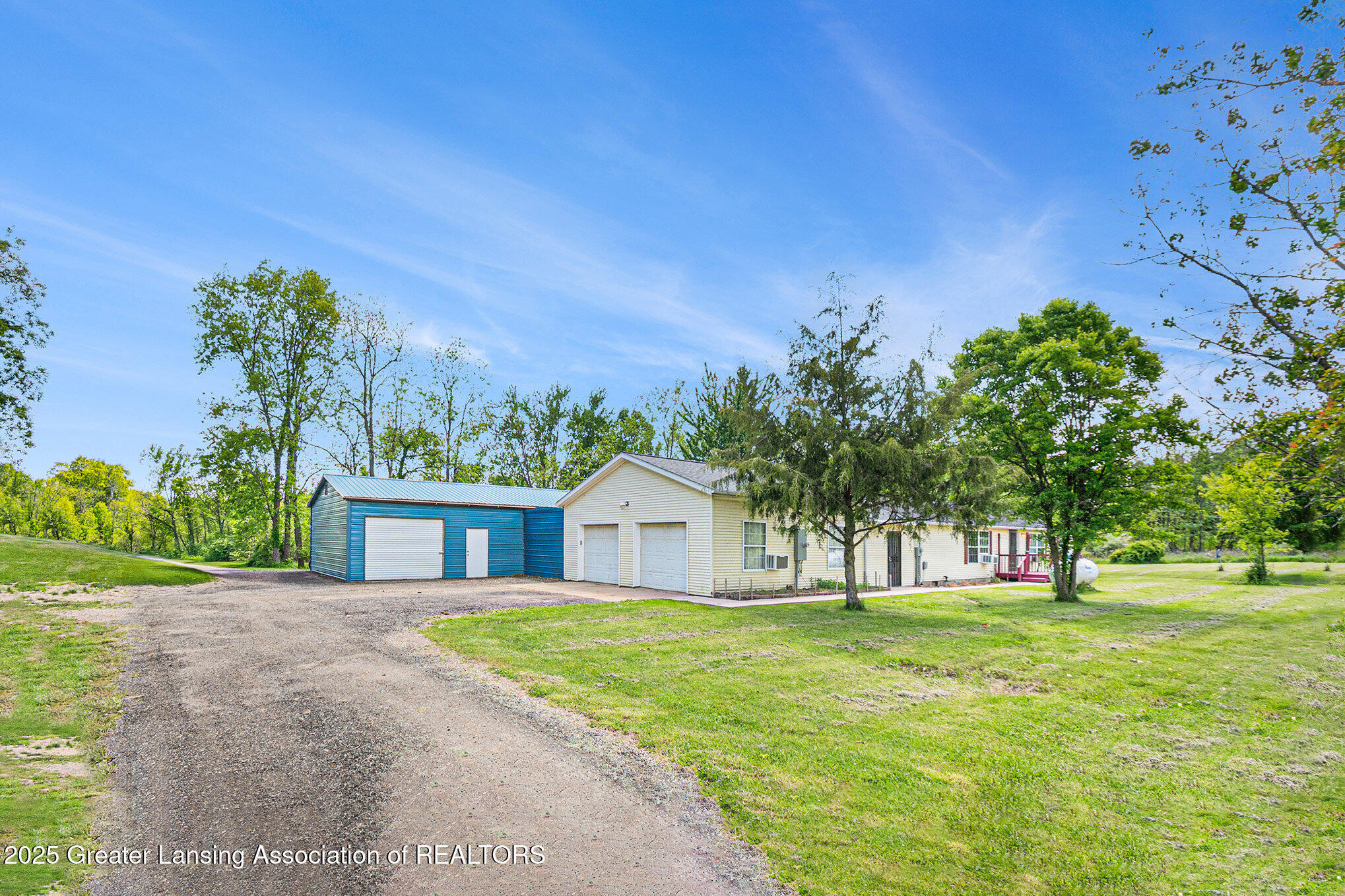 Property Photo:  998 Butterfield Highway  MI 48813 