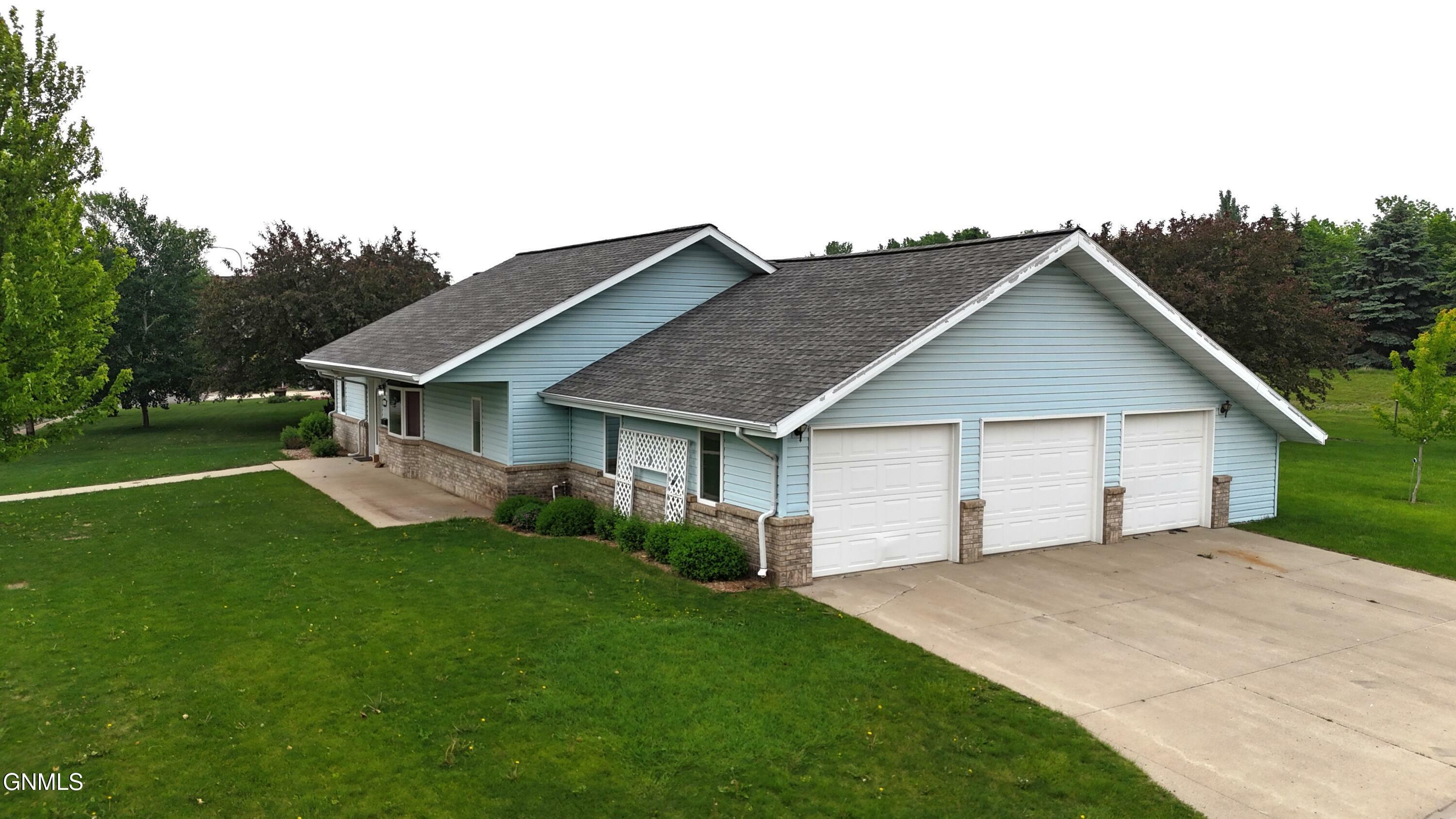 Property Photo: 821 Aspen Drive ND 58474