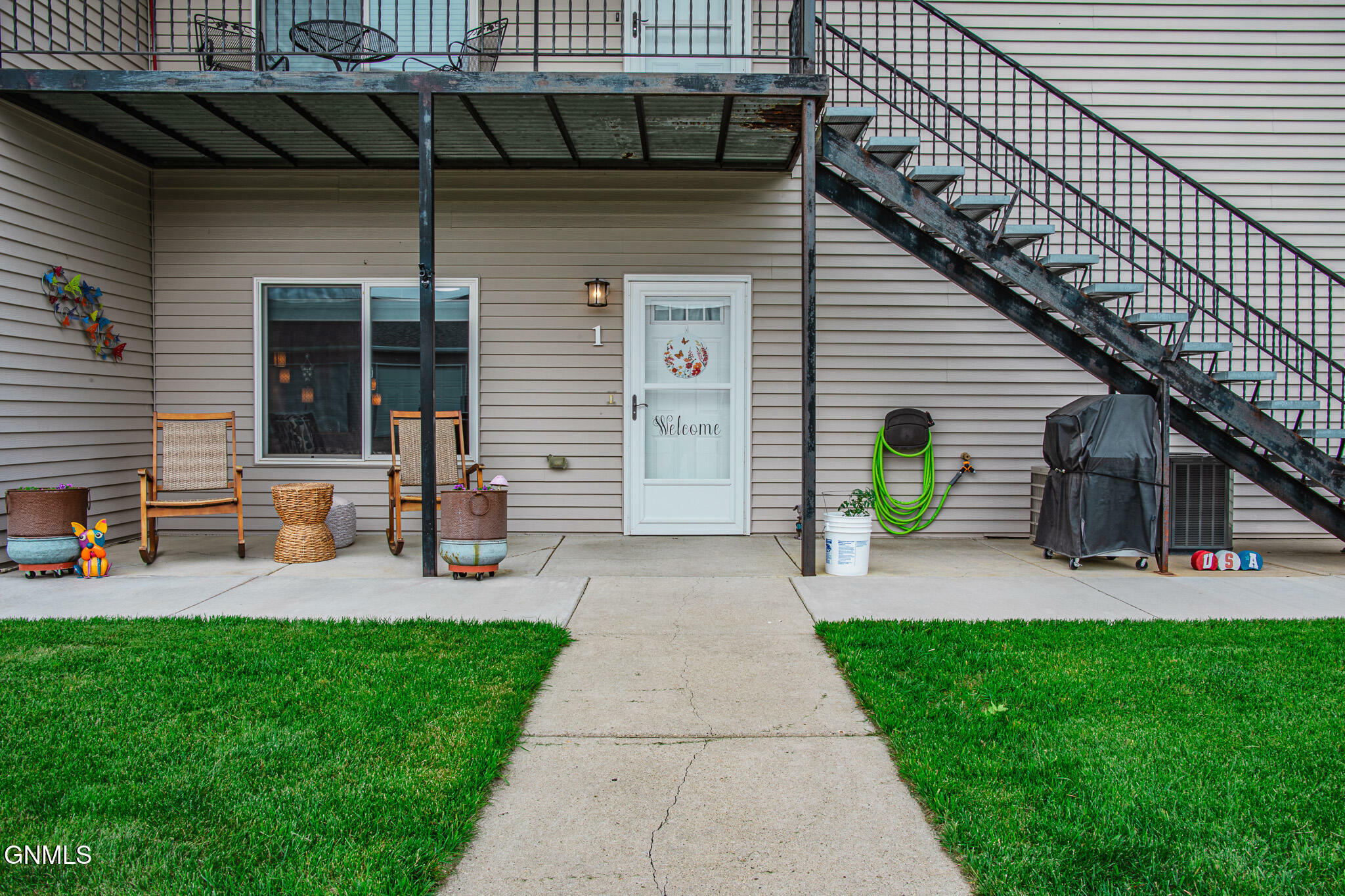 Property Photo: 1218 35th Street 1 ND 58501