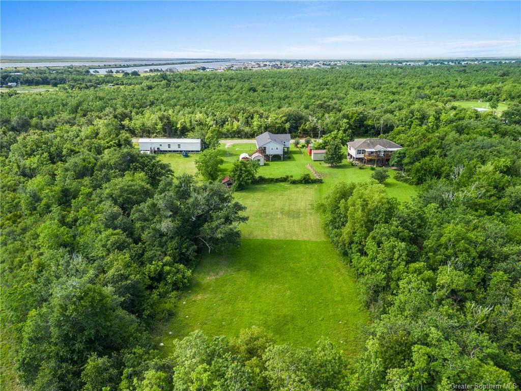 Property Photo: 353 Channelview Drive LA 70645