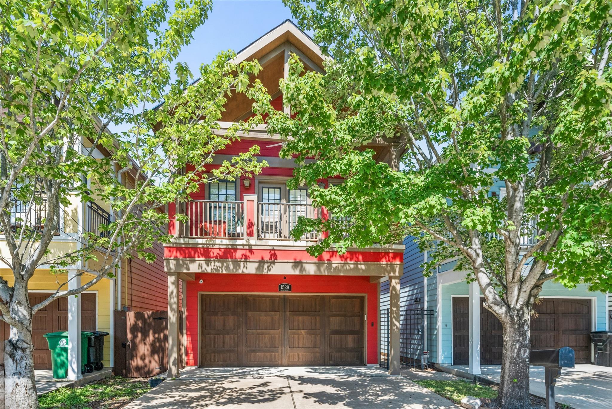 Property Photo:  1529 Prince Street  TX 77008 