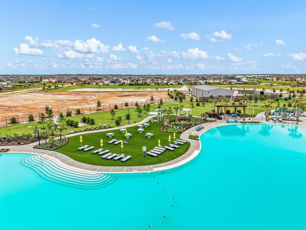 Property Photo: 142 Sunray Creek Drive TX 77493