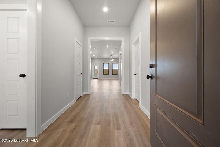 Property Photo:  7005 18th Place  TX 79416 