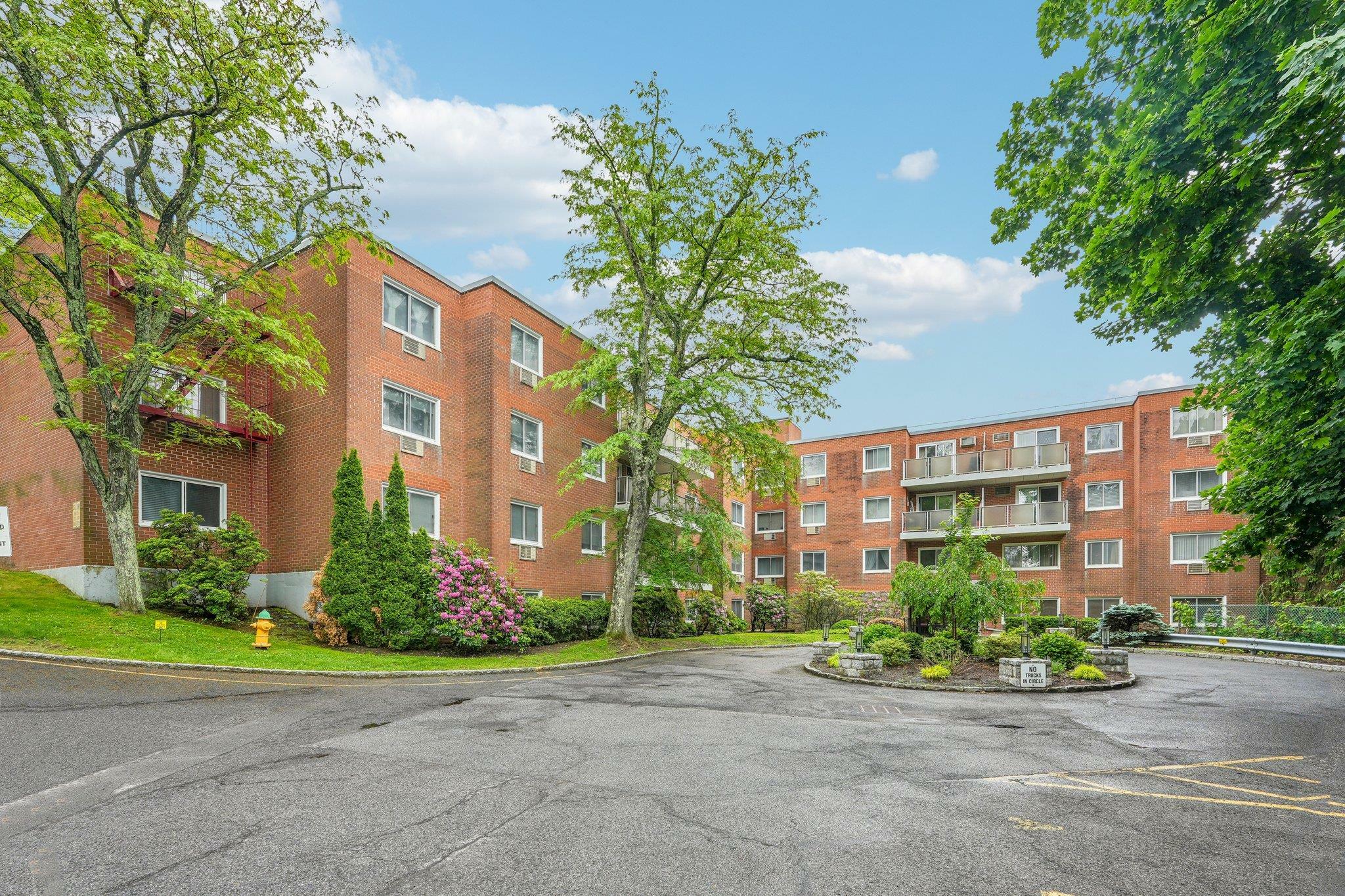 Property Photo: 372 Central Park Avenue 3U NY 10583