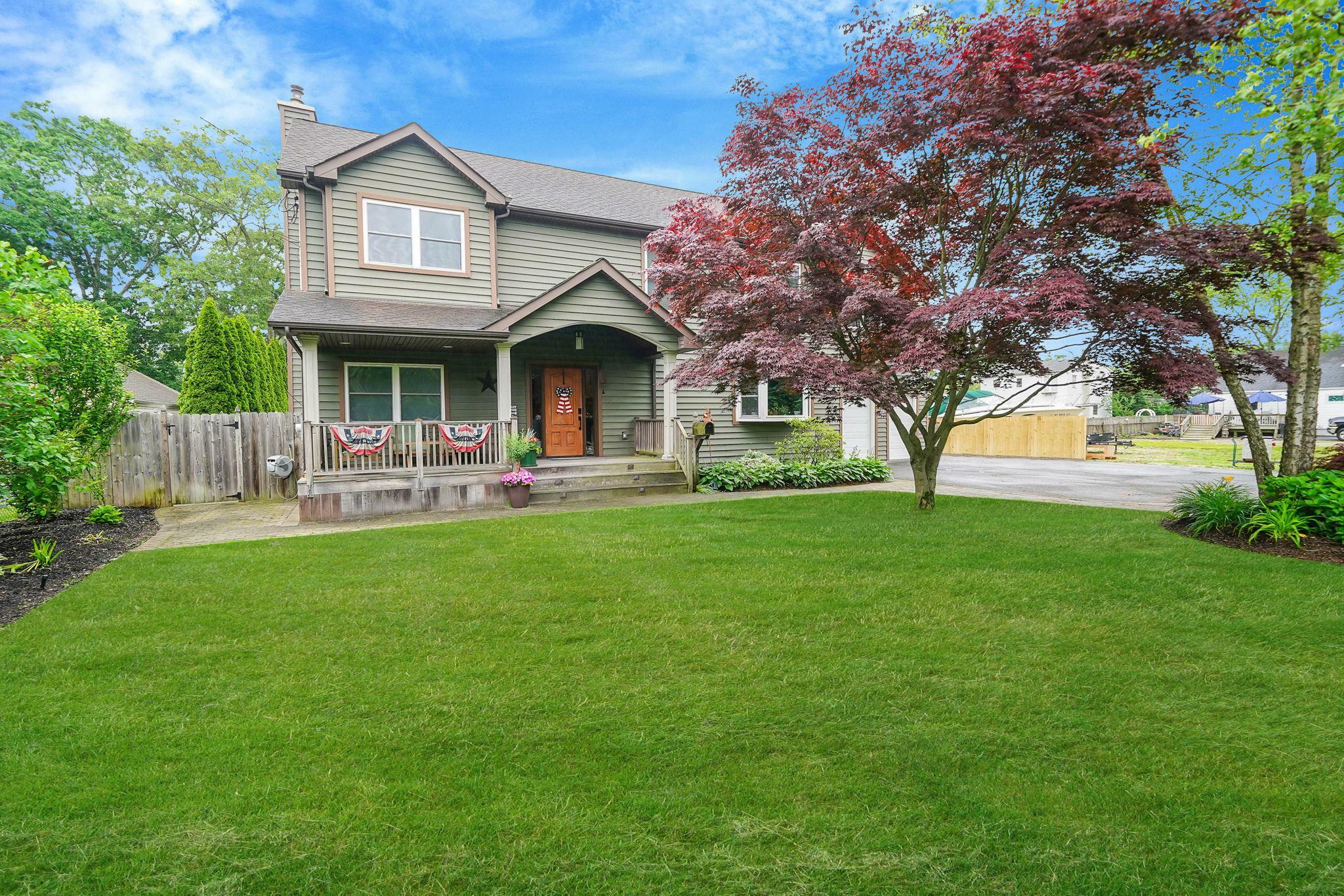 800 Bay Shore Avenue  West Islip NY 11795 photo