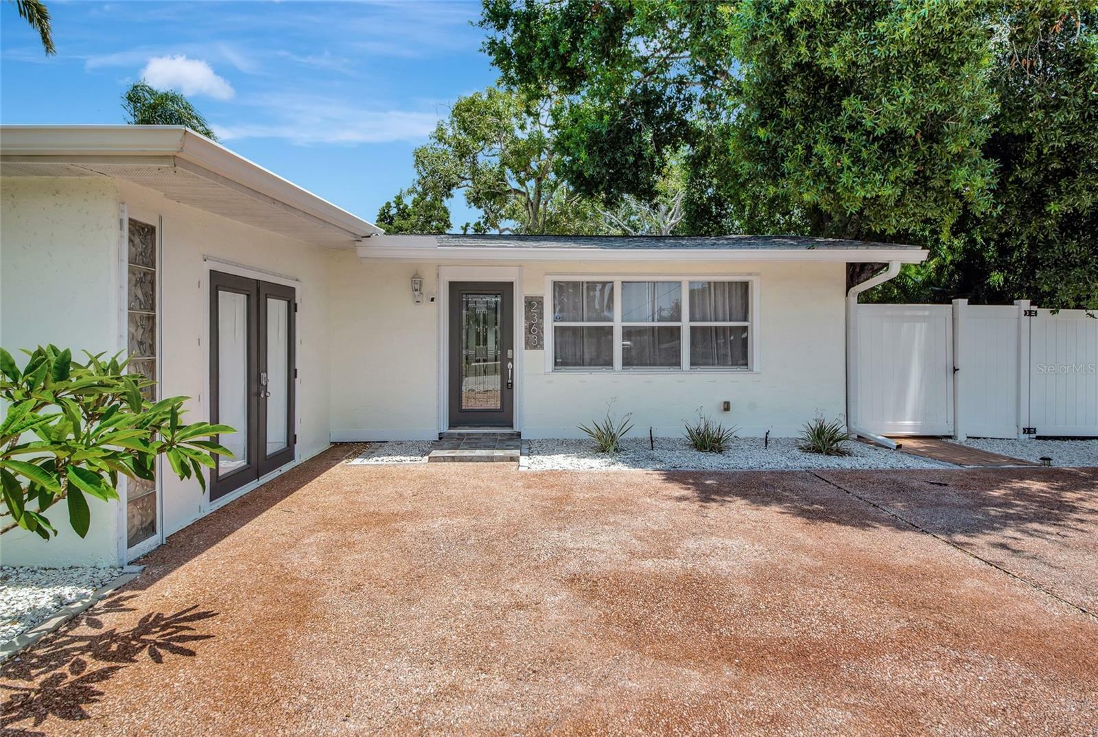 Property Photo:  2363 Milford Circle  FL 34239 