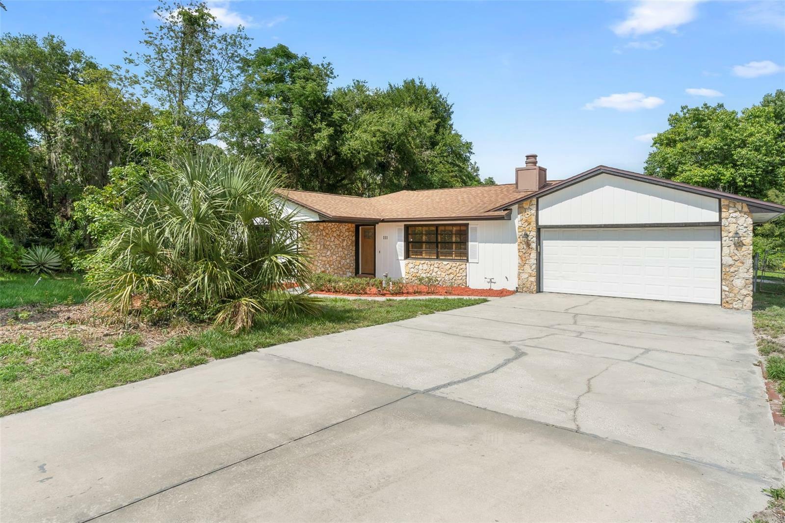 Property Photo: 111 Main Street FL 34786