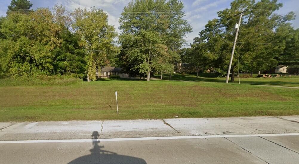Property Photo:  