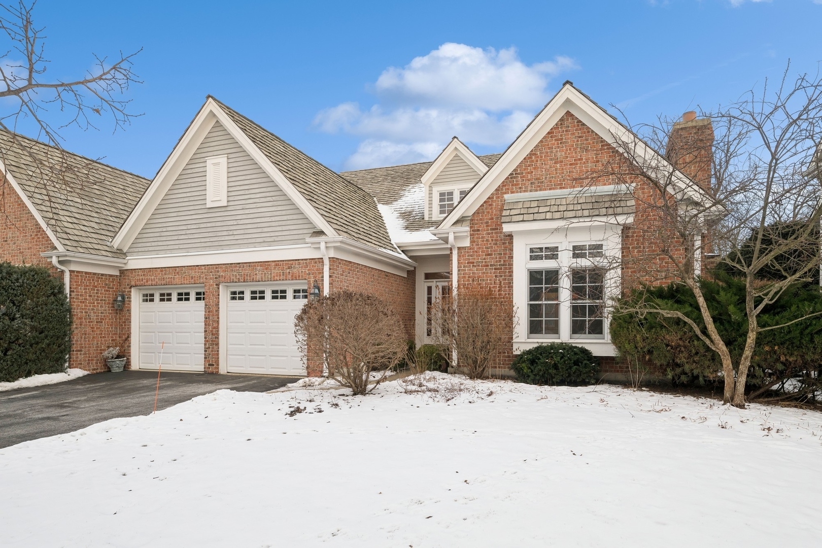 Property Photo: 155 Bradford Court IL 60045