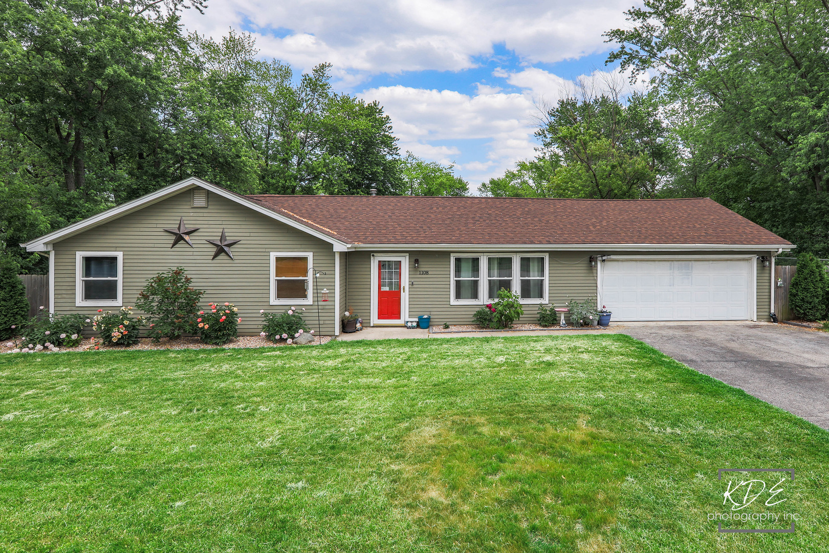 Property Photo: 1108 Karner Drive IL 60433